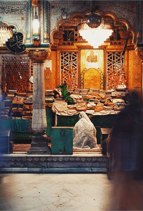 منّت mannat